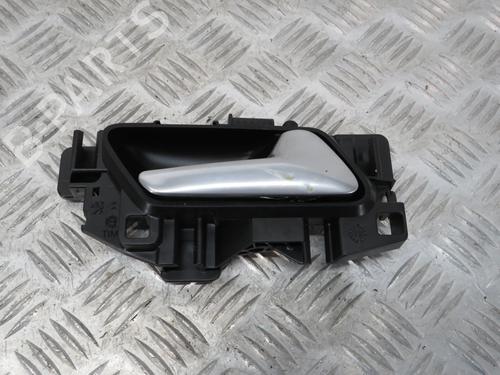 Used Rear right interior door handle PEUGEOT 308 SW II (LC_, LJ_, LR_, LX_, L4_) 1.5 BlueHDi 100 (102 hp) 31613936