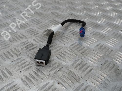 Used Electronic module Electronic module PEUGEOT 308 SW II (LC_, LJ_, LR_, LX_, L4_) 1.5 BlueHDi 100 (102 hp) 31639140 31639140