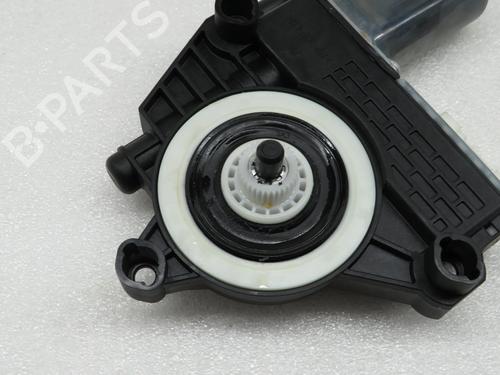 Right rear window motor BMW 1 (F40) 116 d | BP31969558E22