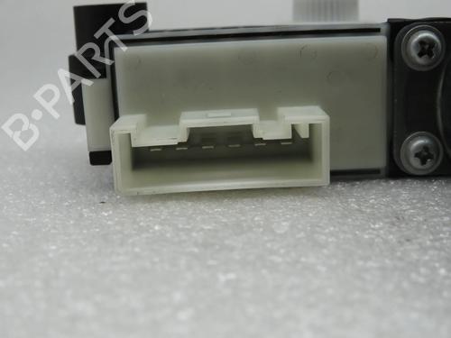 Right rear window motor BMW 1 (F40) 116 d | BP31969558E22