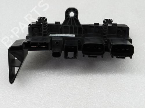 Used Electronic module RENAULT TRAFIC III Van (FG_) 2.0 dCi 150 (FGMU) (150 hp) 32110618