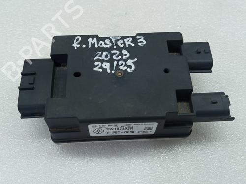 Used Electronic module RENAULT MASTER III Van (FV) 2.3 dCi 135 FWD (FV0N, FV08, FV06, FV00, FV1S) (136 hp) 32240699