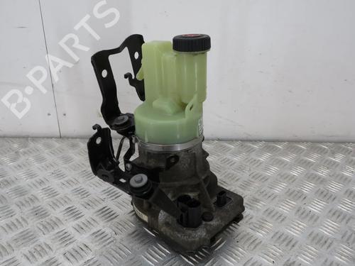Used Steering pump RENAULT MASTER III Van (FV) 2.3 dCi 135 FWD (FV0N, FV08, FV06, FV00, FV1S) (136 hp) 32265115