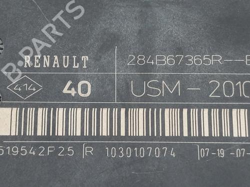 Fuse box RENAULT MASTER III Van (FV) 2.3 dCi 135 FWD (FV0N, FV08, FV06, FV00, FV1S) | BP32322815E1