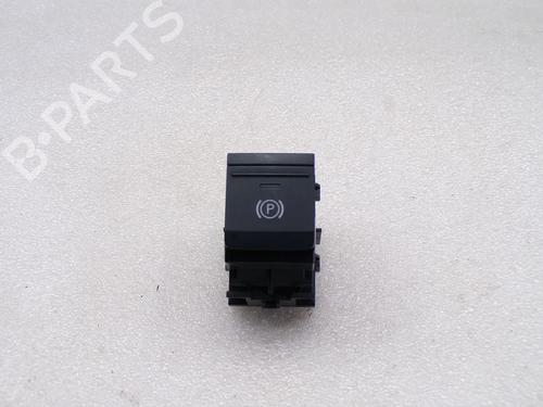 switch-audi-a3-sportback-8ya-8yf-2019-34536633 main image
