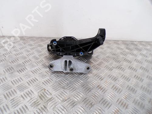 Used Engine mount Engine mount OPEL ASTRA L (OV5) 1.5 Turbo D (FBYHZT, FBYHZJ) (131 hp) 34582035 34582035