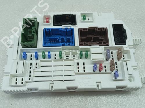 Used Fuse box Fuse box 34614186 34614186