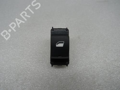 Højre bagtil elrude kontakt Højre bagtil elrude kontakt PEUGEOT 308 SW III (FC_, FJ_, FR_, F4_, FN_) BlueHDi 130 (FCYHZL, FCYHZT) (131 hp) 34624084 34624084