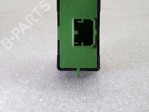 Used Right front window switch Right front window switch PEUGEOT BOXER Van 2.2 BlueHDi 165 (165 hp) 34692294 34692294