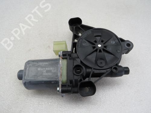Used Right front window motor Right front window motor SEAT LEON Sportstourer (KL8, KLD) 2.0 TDI (115 hp) 35822378 35822378
