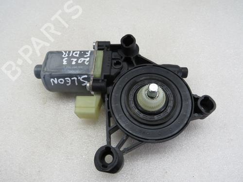 Right front window motor SEAT LEON Sportstourer (KL8, KLD) 2.0 TDI | BP35822378E20 - Image 2