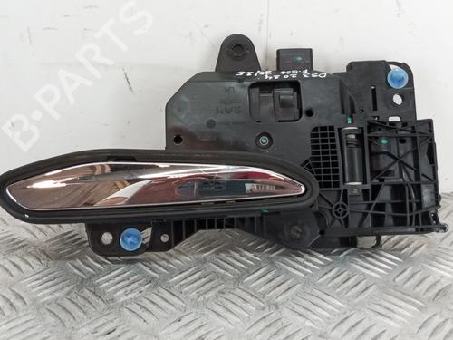 Used Front left exterior door handle Front left exterior door handle DS DS 3 / DS 3 CROSSBACK (UR_, UC_, UJ_) 1.2 PureTech 100 (URHNKK, URHNEK) (101 hp) 36011977 36011977