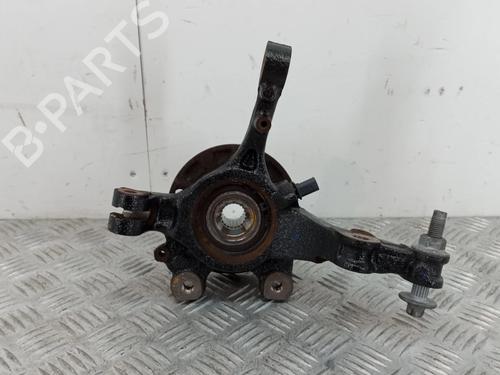 Fusee links voor Fusee links voor OPEL CORSA F (P2JO) 1.2 (68) (75 hp) 36070539 36070539