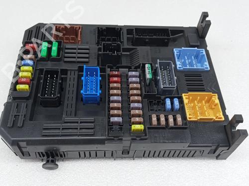 Used Fuse box Fuse box PEUGEOT 3008 II SUV (MC_, MR_, MJ_, M4_) 1.5 BlueHDi 130 (131 hp) 36274409 36274409