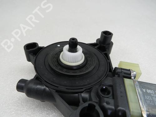 Right front window motor SKODA OCTAVIA IV Combi (NX5, PV5) 1.4 TSI iV | BP36352963E20 - Image 4