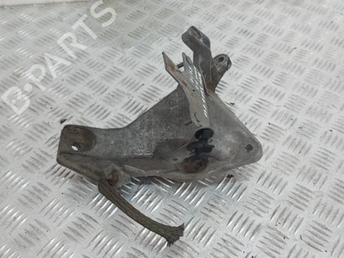 Used Engine mount Engine mount BMW 3 (E90) 320 d (150 hp) 36408115 36408115