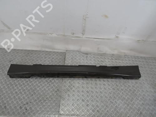 Højre sidekjole Højre sidekjole BMW 1 (E87) [2003-2013] 36558623 36558623