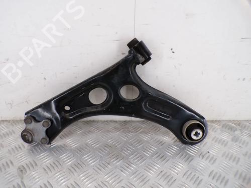 Used Right front suspension arm Right front suspension arm 36701900 36701900