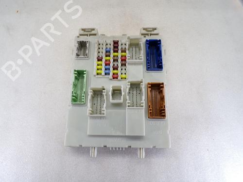 Used Fuse box Fuse box 36867379 36867379