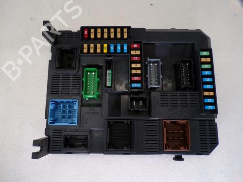 Used Fuse box Fuse box 36965836 36965836