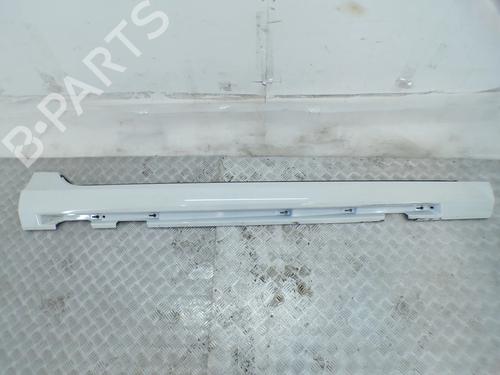 Minigonna laterale destra Minigonna laterale destra VOLVO V60 I (155) D6 Hybrid AWD (280 hp) 36965853 36965853