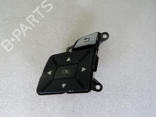 Used Steering wheel controls Steering wheel controls 37025478 37025478