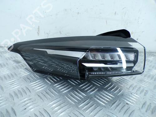 Used Left taillight Left taillight PEUGEOT 308 SW III (FC_, FJ_, FR_, F4_, FN_) PureTech 130 (FRHNSL, FRHNST) (131 hp) 37196073 37196073