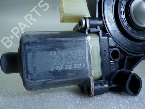 Left front window motor SKODA OCTAVIA IV Combi (NX5, PV5) 1.4 TSI iV | BP37606430E21 - Image 4