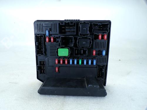 Used Fuse box Fuse box 37669170 37669170