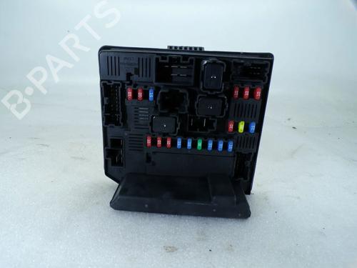 Used Fuse box Fuse box 37671239 37671239