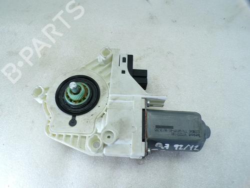 Used Right front window motor Right front window motor 4877928 4877928