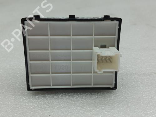 Left front window switch FIAT DUCATO Van (250_) 180 Multijet 2,2 D | BP38322398I27 - Image 3