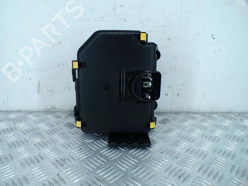 Used Fuse box Fuse box 38436372 38436372