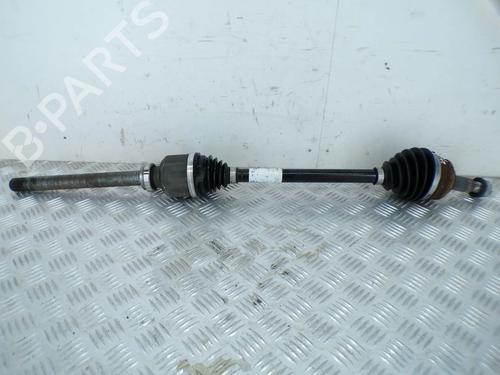Used Right front driveshaft Right front driveshaft PEUGEOT 308 III (FB_, FH_, FP_, F3_, FM_) BlueHDi 130 (FBYHZL, FBYHZT) (131 hp) 38729963 38729963