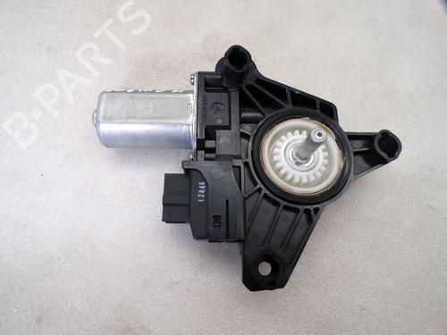 Used Right rear window motor Right rear window motor MERCEDES-BENZ C-CLASS (W205) C 200 d (205.007) (136 hp) 39382525 39382525