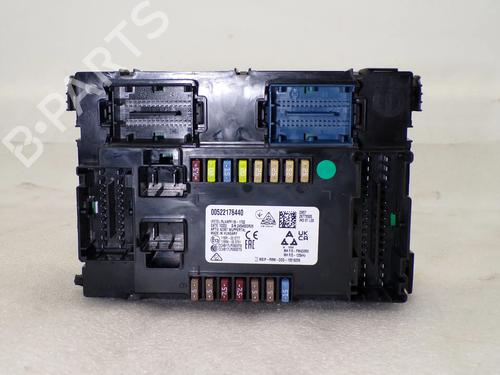 Used Fuse box Fuse box 39503933 39503933