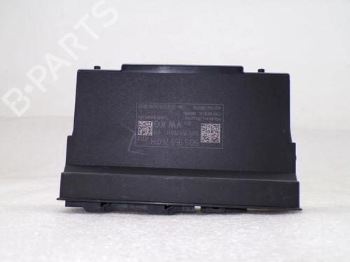 Used Electronic module Electronic module VW MULTIVAN T7 (STM, STN) 2.0 TDI (150 hp) 39714057 39714057