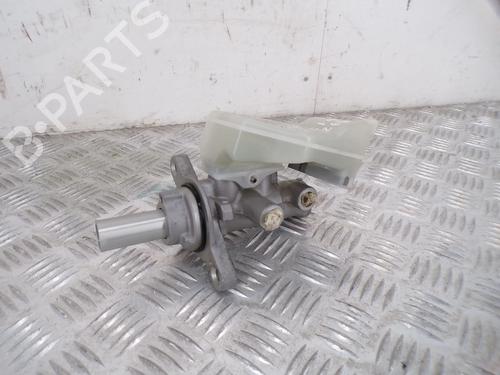 Used Brake master cylinder Brake master cylinder MAZDA CX-3 (DK) 1.5 SKYACTIV-D AWD (DK4WS, DK5AW) (105 hp) 40037698 40037698