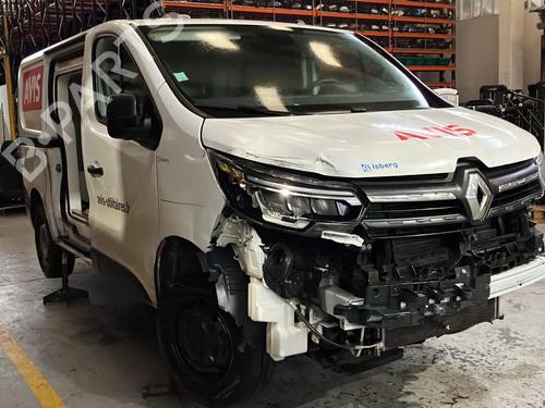 Left headlight RENAULT TRAFIC III Van (FG_) 2.0 dCi 150 (FGMU) | BP31996256C28 