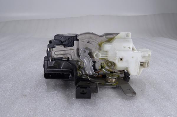 Rear left lock VOLVO V40 Hatchback (525) D2 8194094 | B-Parts
