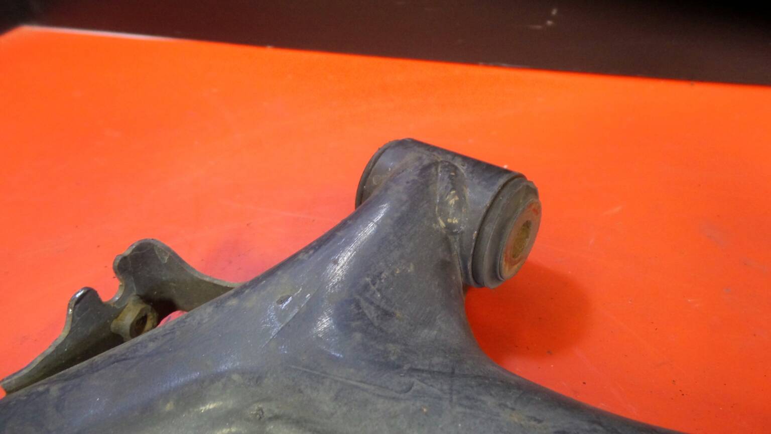 Left front suspension arm MAZDA 2 (DE_, DH_) 1.4 MZRCD BParts