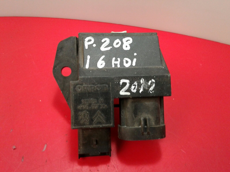 Electronic sensor PEUGEOT 208 I (CA_, CC_) 6535408 | B-Parts