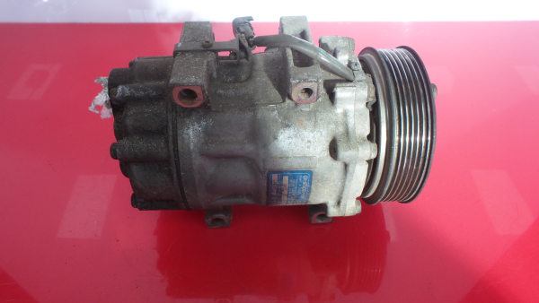 AC compressor VOLVO S40 II (544) 2.0 D 3977260 | B-Parts
