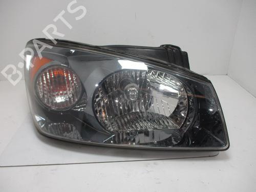 Used Right headlight KIA CERATO I Hatchback (LD) 2.0 CRDi (112 hp) 7325768