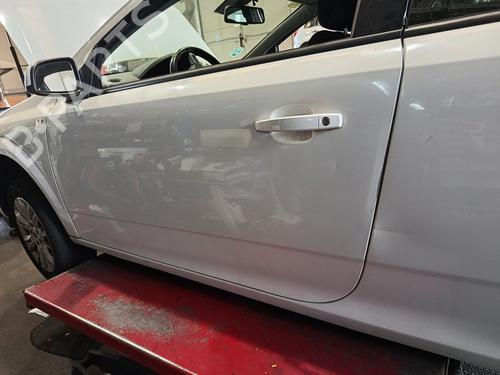 Used Left front door Left front door 37641883 37641883