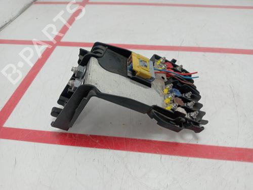 Used Fuse box Fuse box 36091224 36091224
