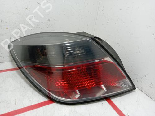 Venstre Baklys OPEL ASTRA H GTC (A04) [2005-2010]  31026974