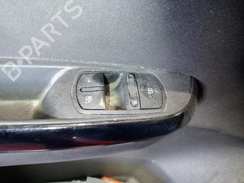 left-front-window-switch-opel-corsa-e-x15-2014-32483710 main image