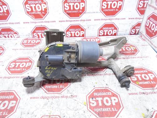 Used Front wiper motor SEAT LEON (1P1) 1.9 TDI (105 hp) 8253564