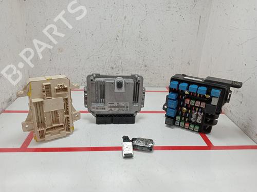 Used Engine control unit (ECU) HYUNDAI i30 Estate (FD) 2.0 CRDi (140 hp) 21043651